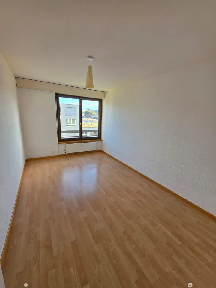 4.5 Zimmerwohnung in Biel zu vermieten – Foto 5 von 9