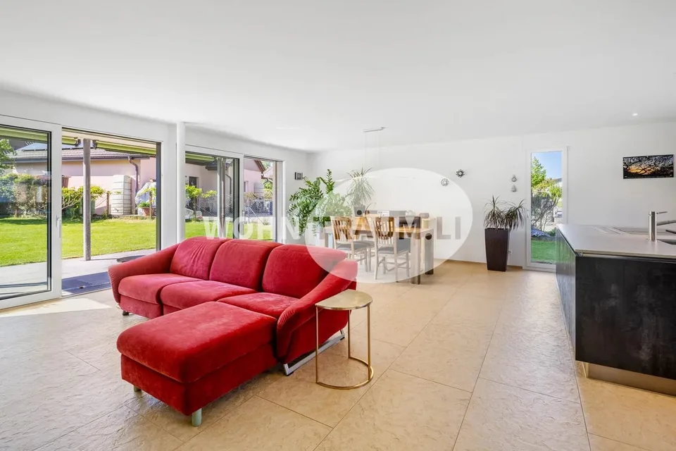 7½-Zimmer Einfamilienhaus mit Charme & Ausbaupotenzial – Foto 3 von 13