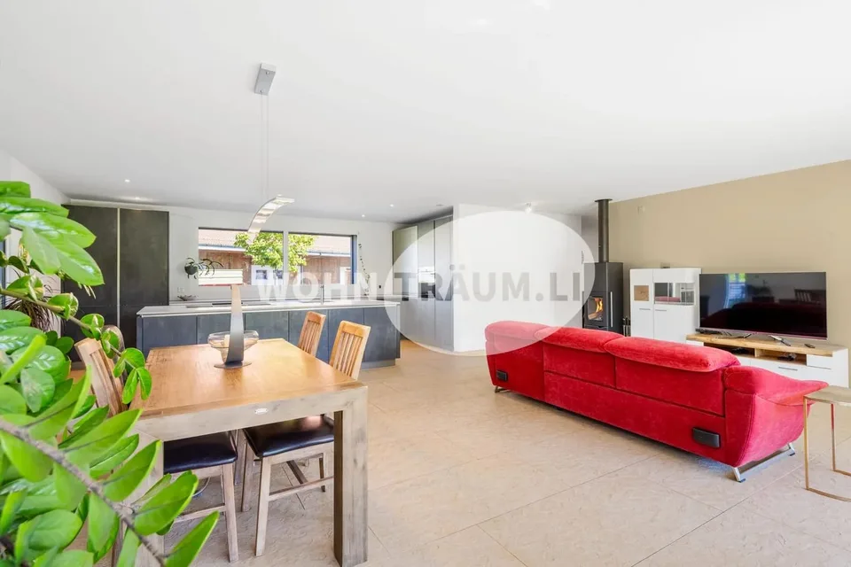 7½-Zimmer Einfamilienhaus mit Charme & Ausbaupotenzial – Foto 2 von 13