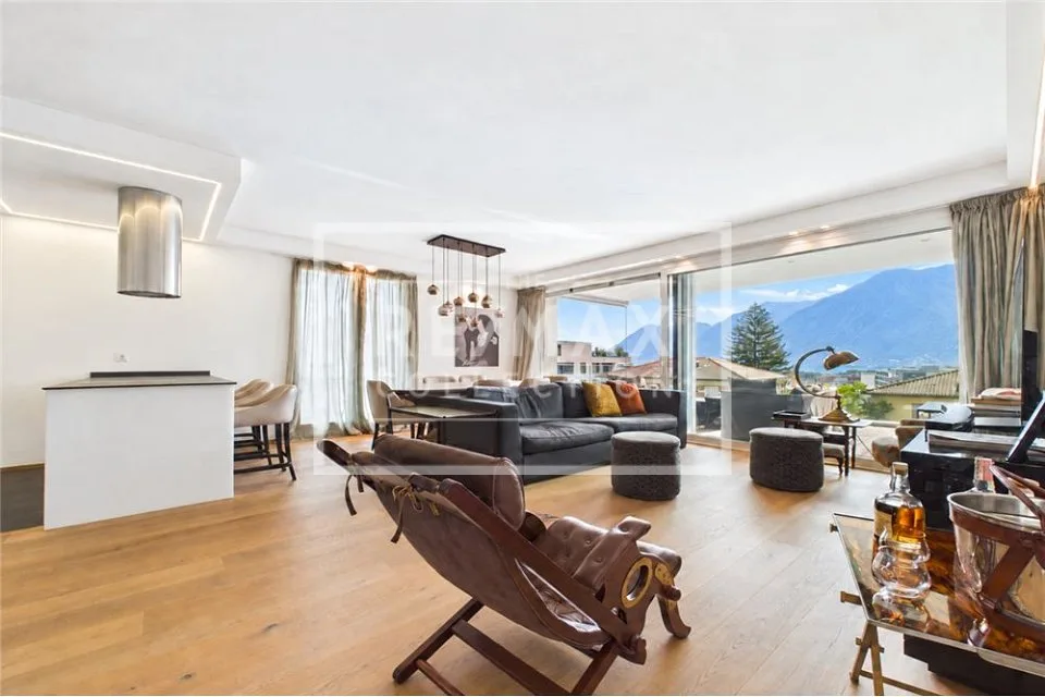 Hochwertige Designerwohnung an privilegierter Lage – Foto 2 von 2