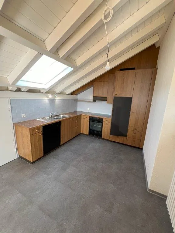 2.5-Zimmer Dachwohnung mit gedeckter Loggia und Lift – Foto 15 von 23