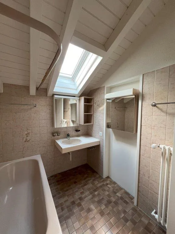 2.5-Zimmer Dachwohnung mit gedeckter Loggia und Lift – Foto 17 von 23