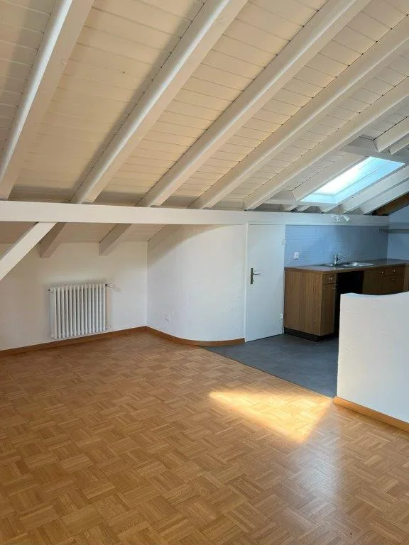 2.5-Zimmer Dachwohnung mit gedeckter Loggia und Lift – Foto 10 von 23