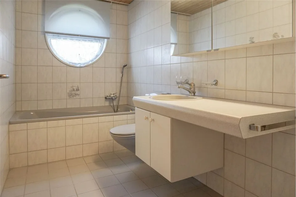 Schmucke Familienwohnung mit Bastelraum und Einstellhallenplatz – Foto 8 von 10