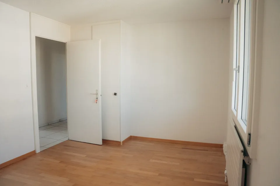Charmante 4.5-Zimmer-Attikawohnung mit Bergpanorama in Thun – Foto 19 von 24
