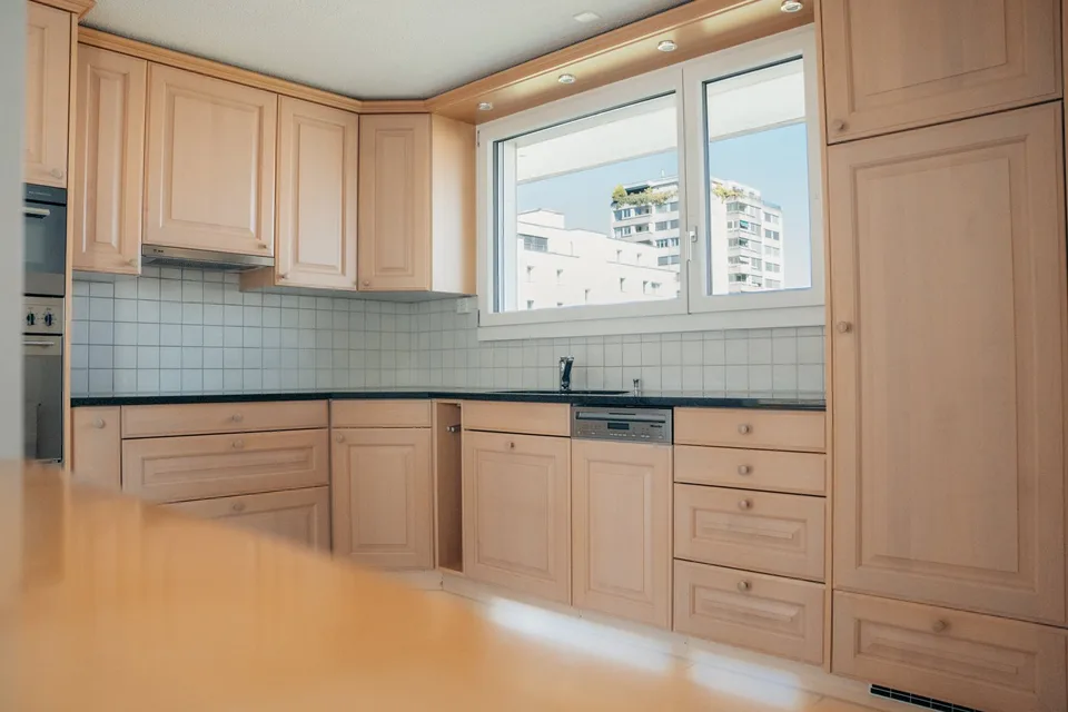 Charmante 4.5-Zimmer-Attikawohnung mit Bergpanorama in Thun – Foto 9 von 24