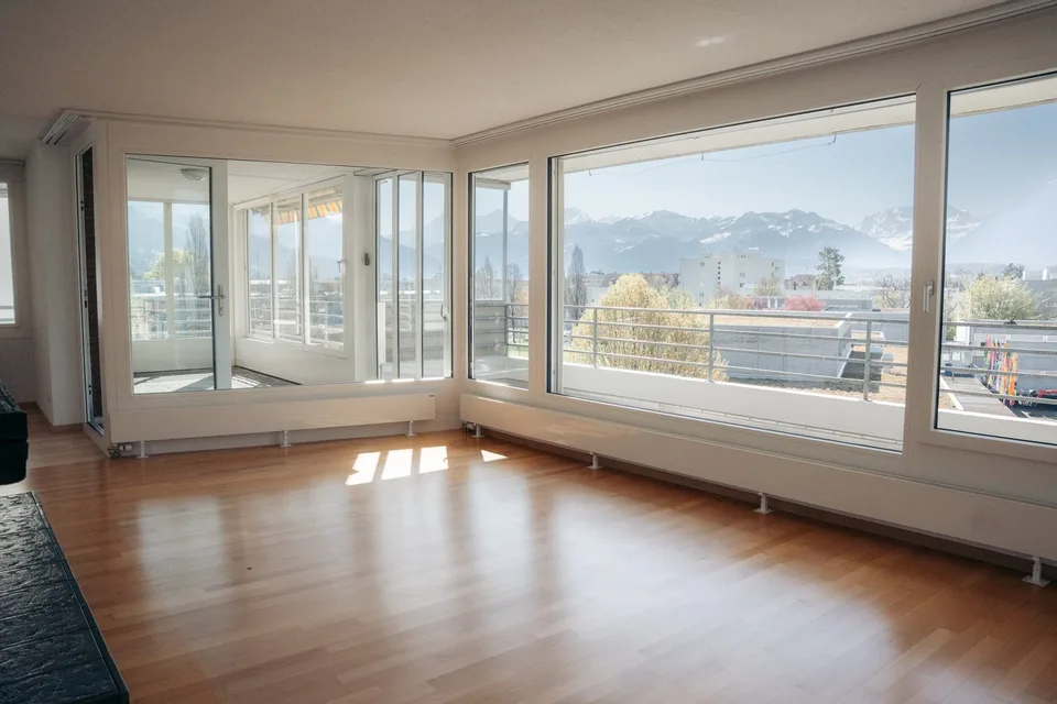 Charmante 4.5-Zimmer-Attikawohnung mit Bergpanorama in Thun – Foto 18 von 24