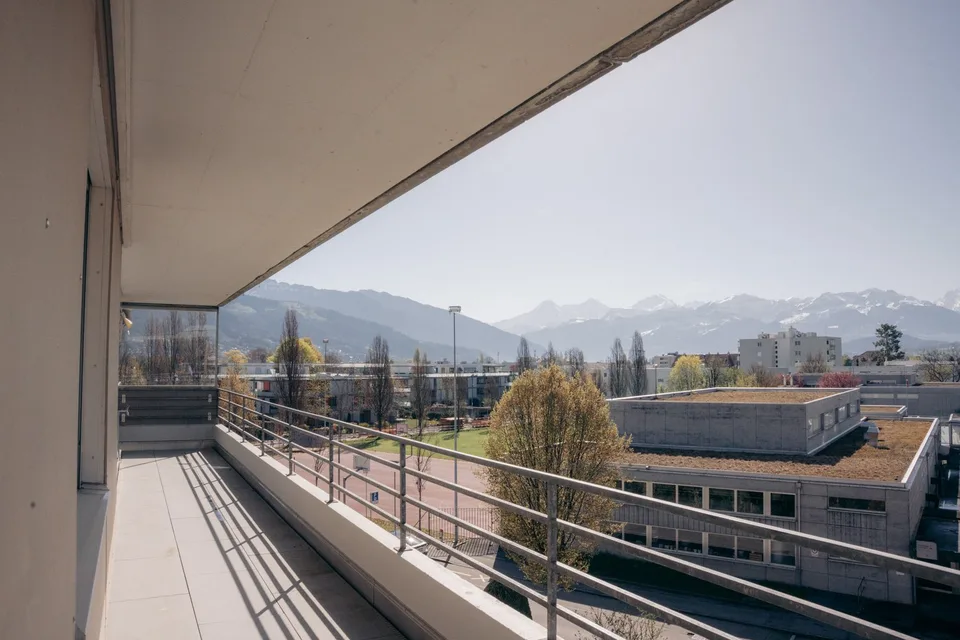 Charmante 4.5-Zimmer-Attikawohnung mit Bergpanorama in Thun – Foto 5 von 24