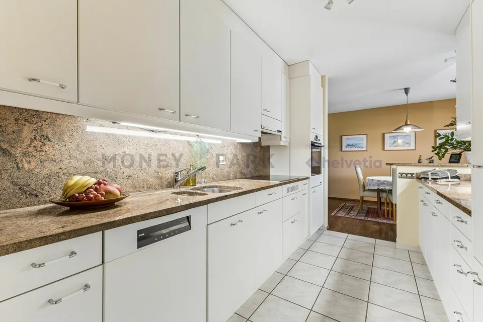 5.5 Zimmer-Eigentumswohnung mit viel Potenzial – Foto 2 von 8