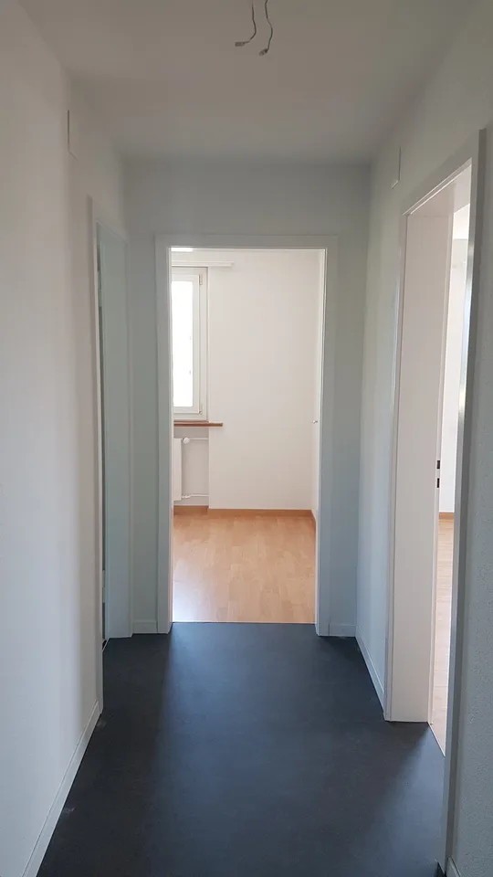 Sunny 4-room apartment with balcony in Dotzigen – photo 7 of 9