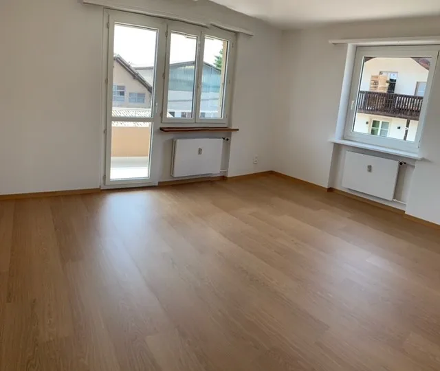 Sunny 4-room apartment with balcony in Dotzigen – photo 4 of 9
