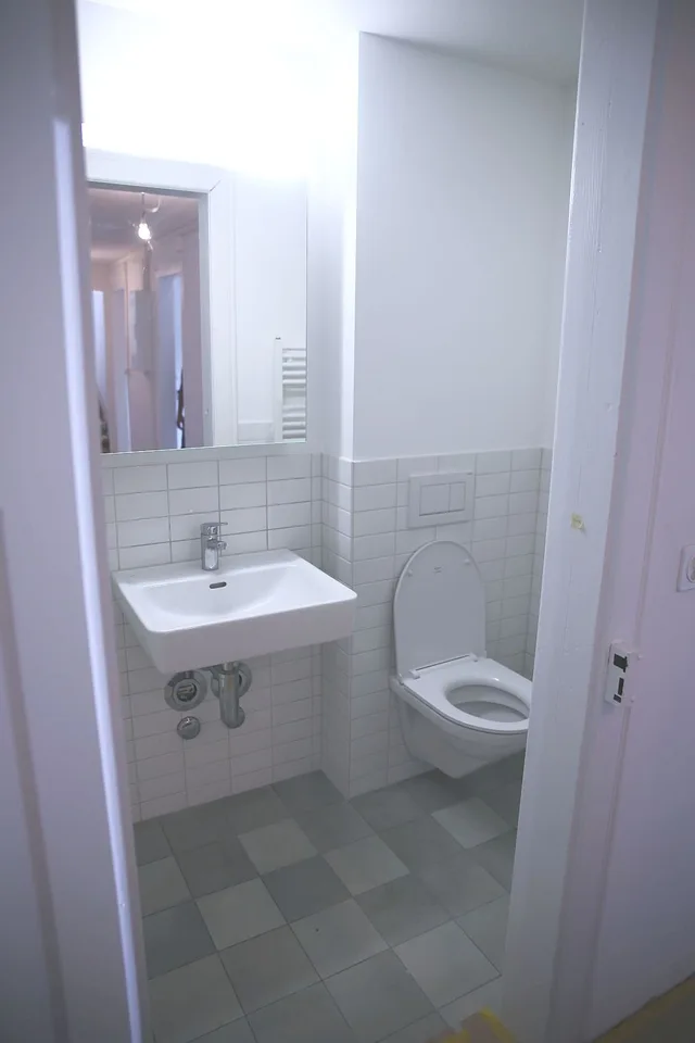 Helle Wohnung mit Charakter / Bright apartment with character – Foto 4 von 7