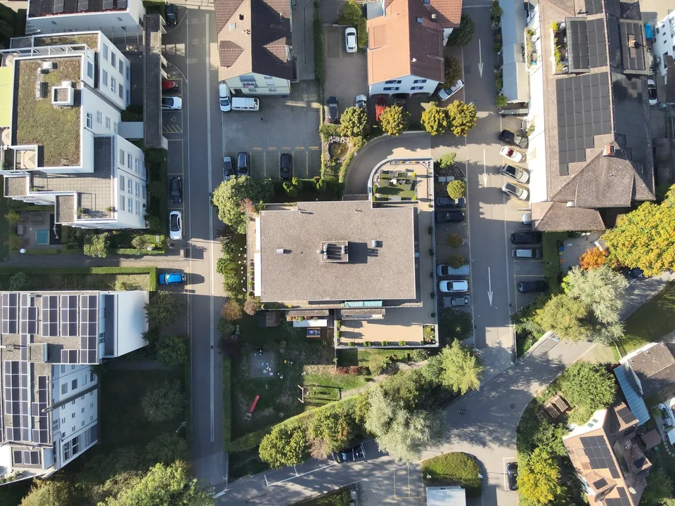 Wohnen auf 136 m²: Lichtdurchflutete 4.5-Zimmerwohnung mit riesiger Küche – Foto 15 von 23