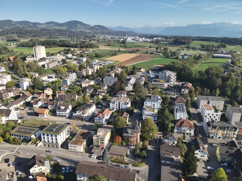 Wohnen auf 136 m²: Lichtdurchflutete 4.5-Zimmerwohnung mit riesiger Küche – Foto 17 von 23