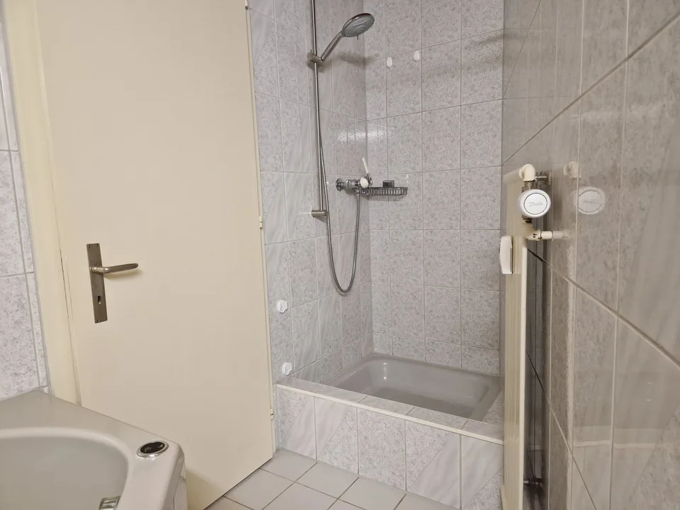 Charming 3.5-room apartment with balcony in Ferenbalm – available immediately! – photo 9 of 11