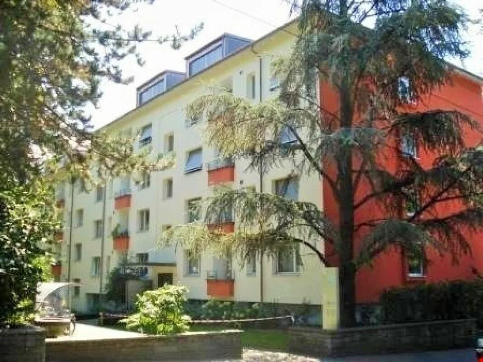Familienwohnung in Stadtnähe und doch im Grünen – Foto 1 von 7
