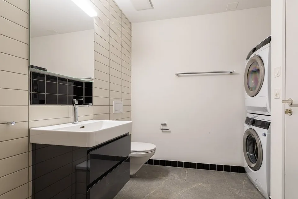 Appartamento moderno, luminoso – foto 4 di 10