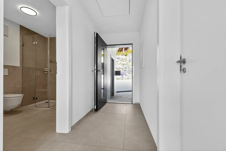 Modern 5.5-room single-family house with flexible 2.5-room annex – photo 21 of 26