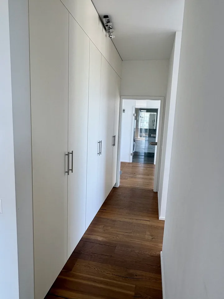 Exklusive und moderne 3.5-Zimmer-Wohnung mit Seenähe in Nidau – Foto 13 von 15