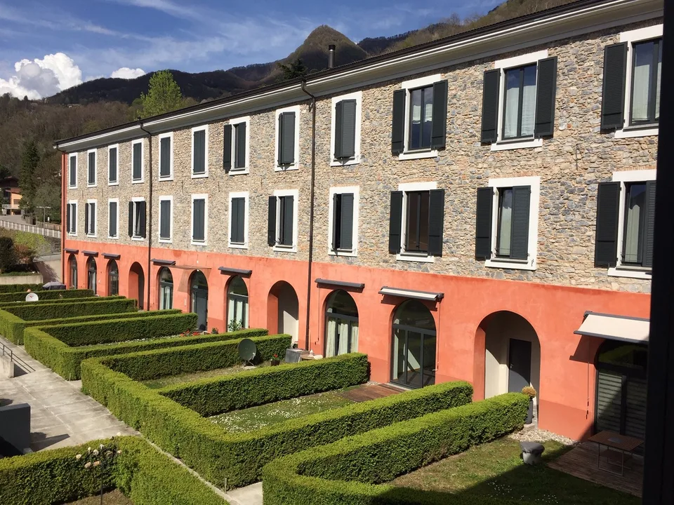 MELANO – APPARTAMENT DUPLEX MERVEILLEUX 4.5 PIÈCES – photo 3 sur 7