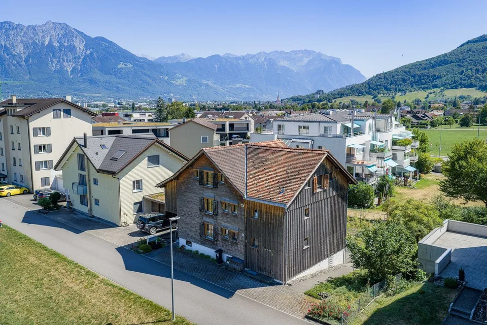 Zweifamilienhaus – Foto 3 von 13
