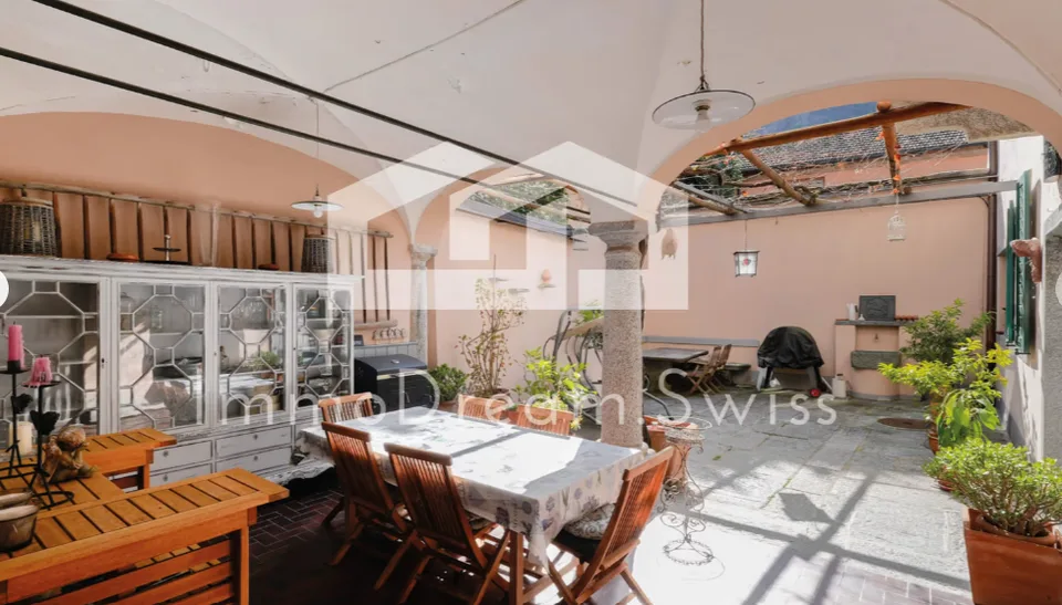 Maison de générations dans le populaire Nucleo avec 2 appartements et 3 studios, cour intérieure romantique – photo 2 sur 13