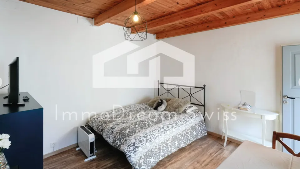 Maison de générations dans le populaire Nucleo avec 2 appartements et 3 studios, cour intérieure romantique – photo 5 sur 13
