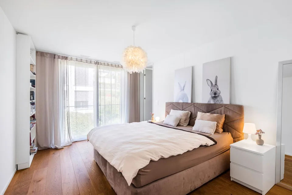 Appartement ensoleillé de 3,5 pièces avec vue dégagée et loggia couverte à Uitikon – photo 5 sur 6