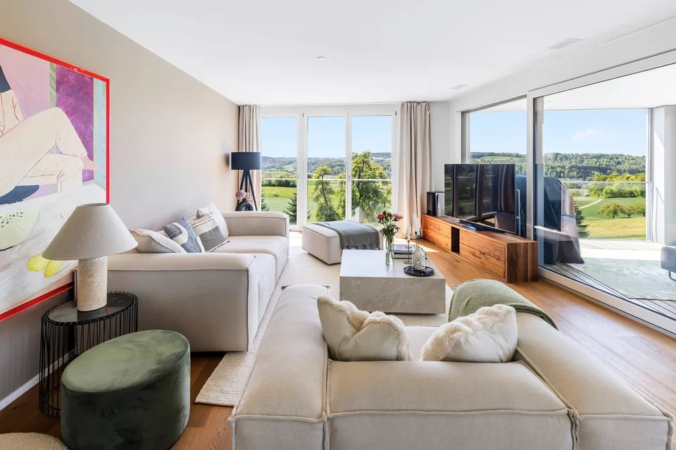 Appartement ensoleillé de 3,5 pièces avec vue dégagée et loggia couverte à Uitikon – photo 6 sur 6