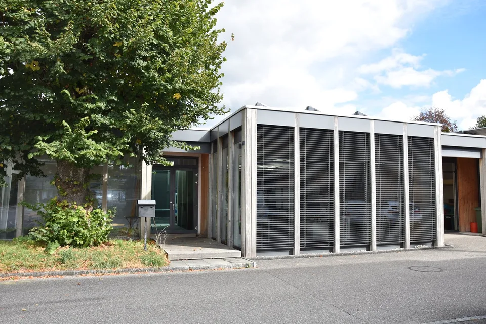 Moderne, sehr helle Büroräume im Erdgeschoss – Foto 3 von 15