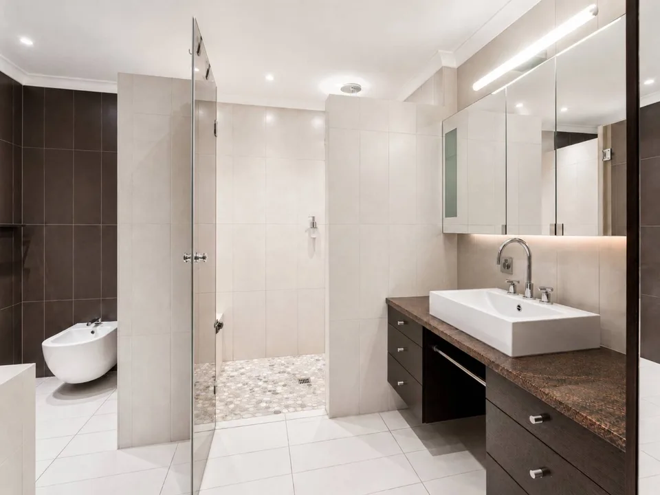 Spacieux appartement contemporain de 5.5 pièces avec vue panoramique – Foto 24 von 26