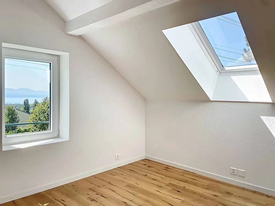 Triplex de 4.5 pièces - grand jardin et vue partielle sur lac – Foto 21 von 26