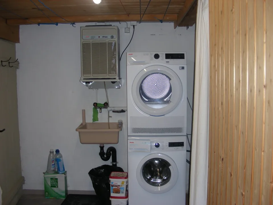 Einfache und preiswerte Dachwohnung / Ferienwohnung – Foto 3 von 9