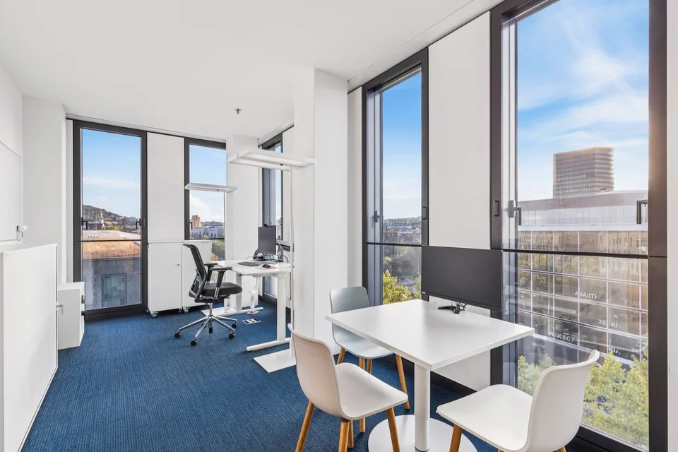 main tower - espaces de bureau entièrement aménagés pour un succès visible – photo 9 sur 12