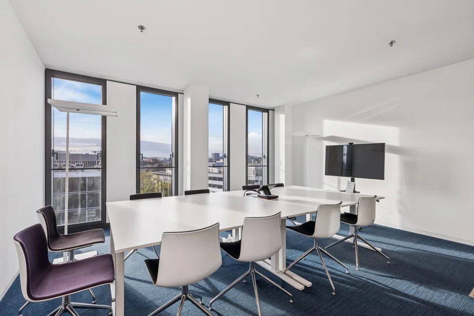 main tower - espaces de bureau entièrement aménagés pour un succès visible – photo 12 sur 12