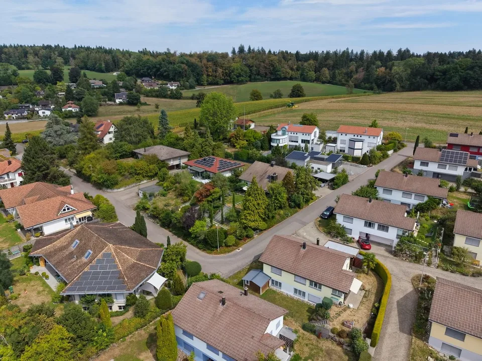 5.5 Zimmer Einfamilienhaus in Reinach AG – Foto 3 von 13