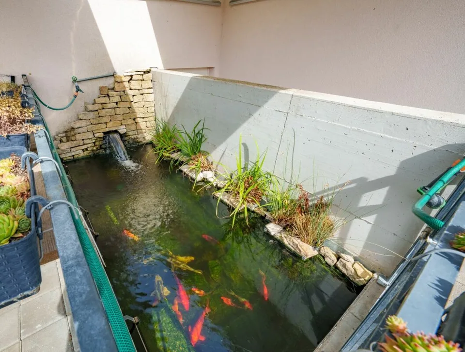 Magnifique villa alliant espace, confort et vue dégagée sur la campagne environnante. – photo 6 sur 9