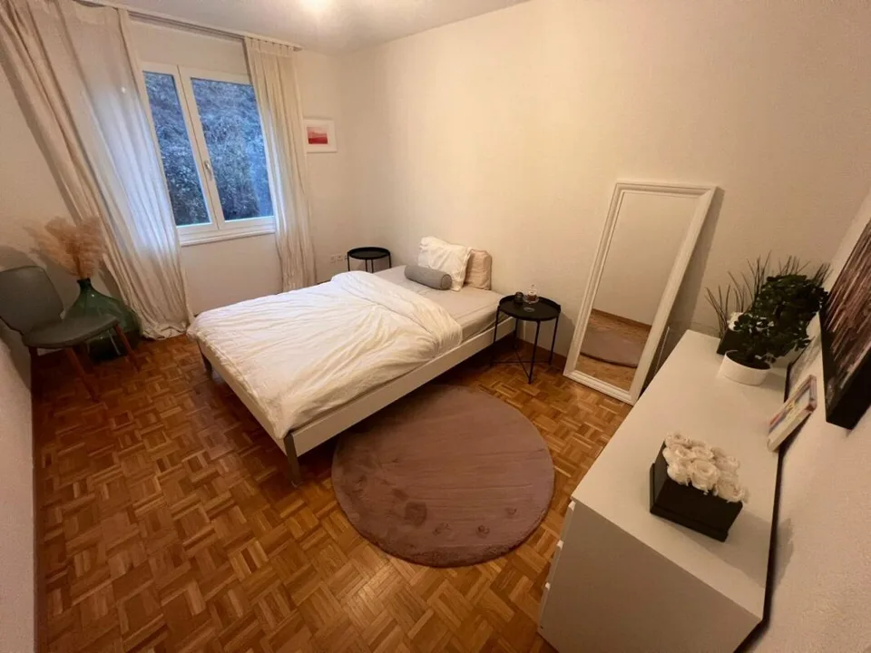 Morderne 5½-Zimmerwohnung in einem ruhigen Quartier – Foto 9 von 12