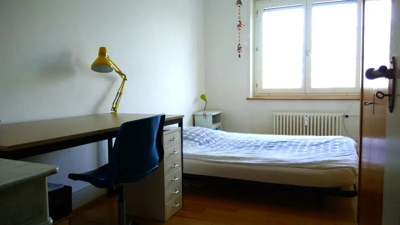 2 ZI-WOHNUNG IN BASEL - ALTSTADT/KLEINBASEL, MÖBLIERT, TEMPORÄR – foto 7 di 9