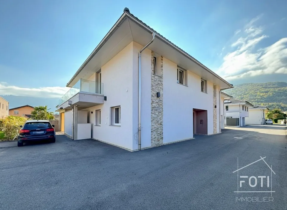 Collombey-Muraz: Villa mit 2 Wohnungen, Swimmingpool und Terrassen – Foto 11 von 13