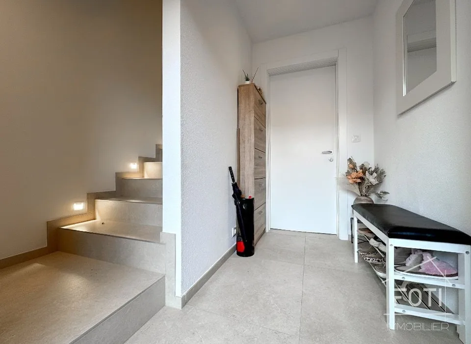 Collombey-Muraz: Villa mit 2 Wohnungen, Swimmingpool und Terrassen – Foto 6 von 13