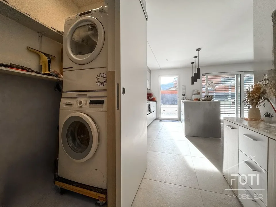 Collombey-Muraz: Villa mit 2 Wohnungen, Swimmingpool und Terrassen – Foto 4 von 13