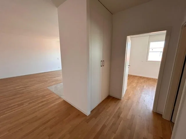 Lage 2.5 Zimmer - Mietvertrag mit festgelegter Laufzeit bis Ende Juli 2027 – Foto 3 von 7