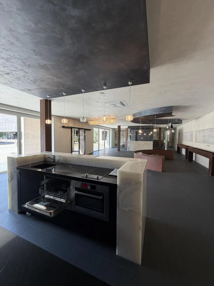 Magnifique Show Room a vendre, à Locarno – Foto 3 von 13