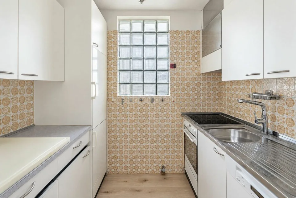 3.5 Zimmer Attika-Terrassenwohnung mit See- und Alpensicht – Foto 8 von 17