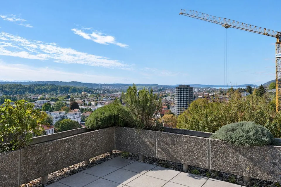 3.5 Zimmer Attika-Terrassenwohnung mit See- und Alpensicht – Foto 11 von 17