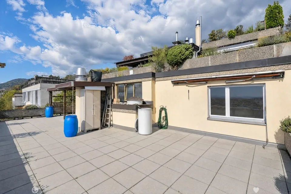 3.5 Zimmer Attika-Terrassenwohnung mit See- und Alpensicht – Foto 3 von 17