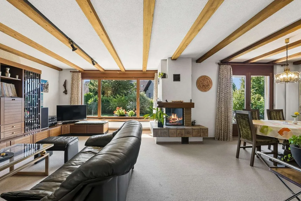 Maison unifamiliale dépendante de 5½ pièces avec beaucoup de potentiel à Winterberg – photo 2 sur 13