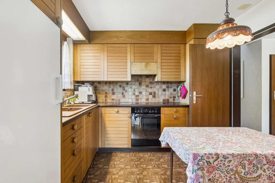Maison unifamiliale dépendante de 5½ pièces avec beaucoup de potentiel à Winterberg – photo 5 sur 13