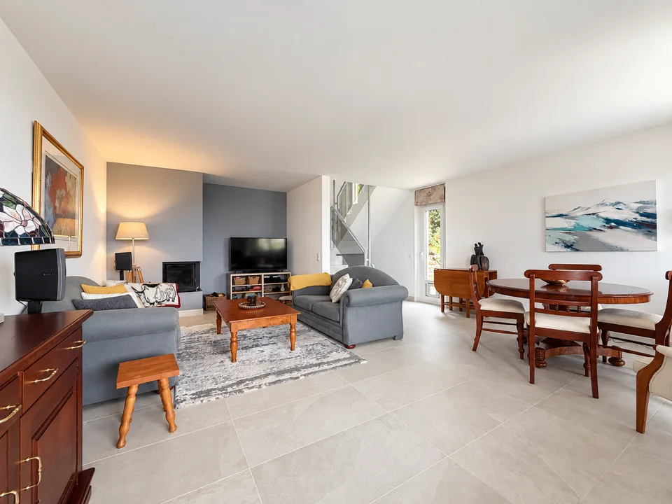 A Luins, Casa di 5.5 locali tra vigneti e vista sul Lago di Ginevra – foto 9 di 19